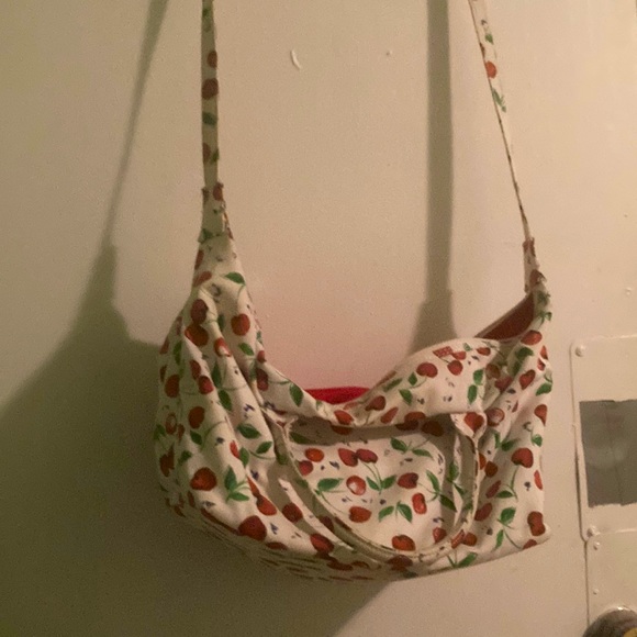 Cherry duffel bag - Picture 1 of 6